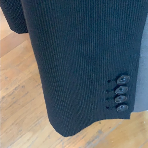 Size 0;suite;Excellent! - Picture 3 of 8